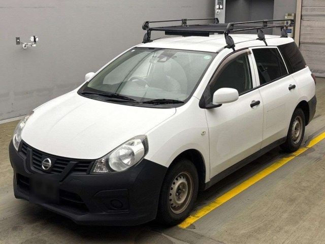 NISSAN AD 2019