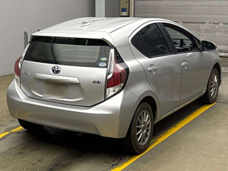 TOYOTA AQUA 2015