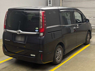 TOYOTA ESQUIRE 2015