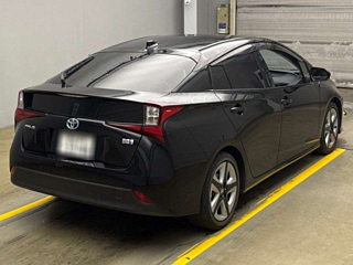 TOYOTA PRIUS 2021