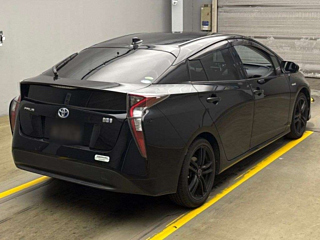 TOYOTA PRIUS 2017