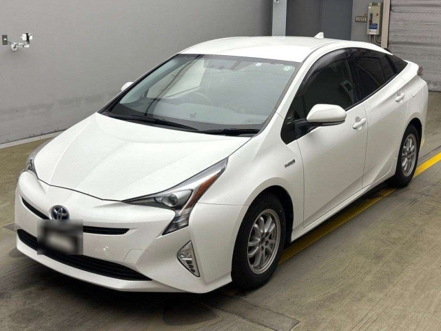 TOYOTA PRIUS 2018