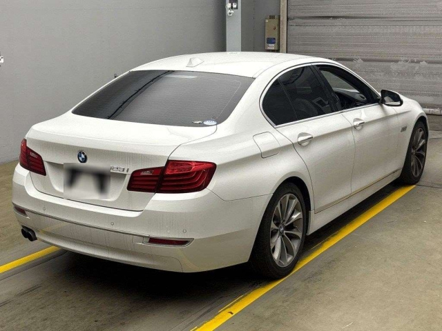 BMW 5 SERIES 2013
