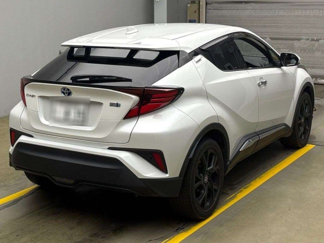 TOYOTA C-HR 2021