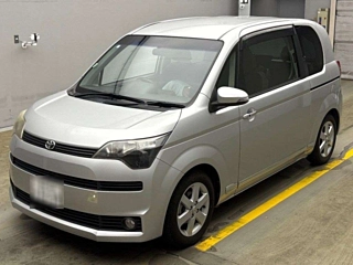 TOYOTA SPADE 2013