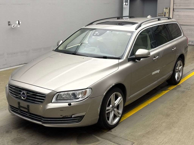 VOLVO V70 2016