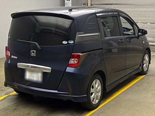 HONDA FREED 2011