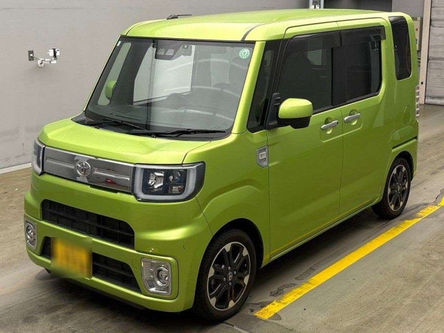 TOYOTA PIXIS MEGA 2019