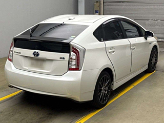 TOYOTA PRIUS 2013
