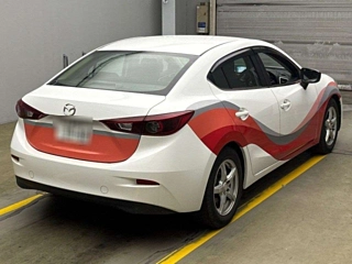 MAZDA AXELA 2017