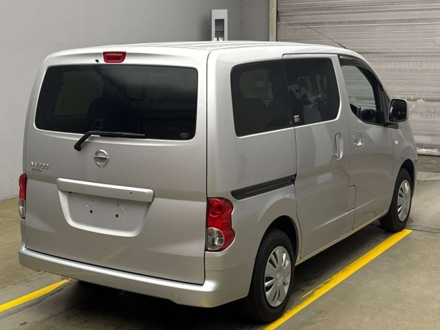 NISSAN NV200 2018