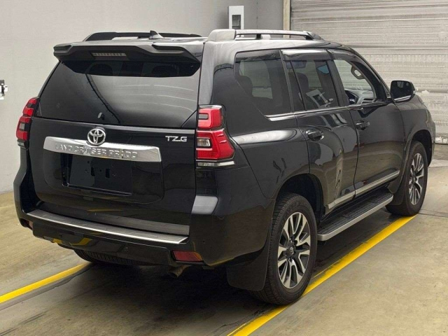 TOYOTA LAND CRUISER PRADO 2022