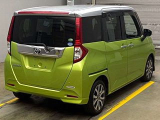 TOYOTA ROOMY 2017