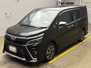 TOYOTA VOXY 2020