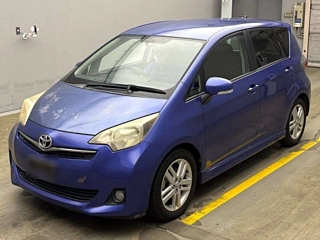 TOYOTA RACTIS 2011