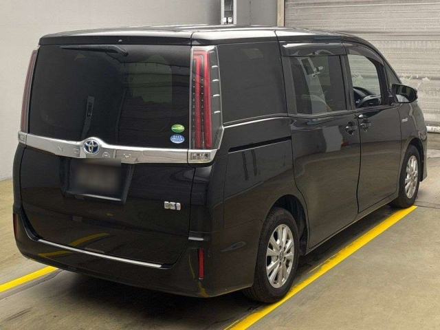 TOYOTA NOAH 2018