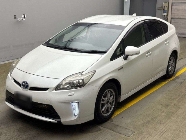 TOYOTA PRIUS 2013