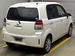 TOYOTA SPADE 2012