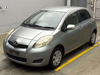 TOYOTA VITZ 2010
