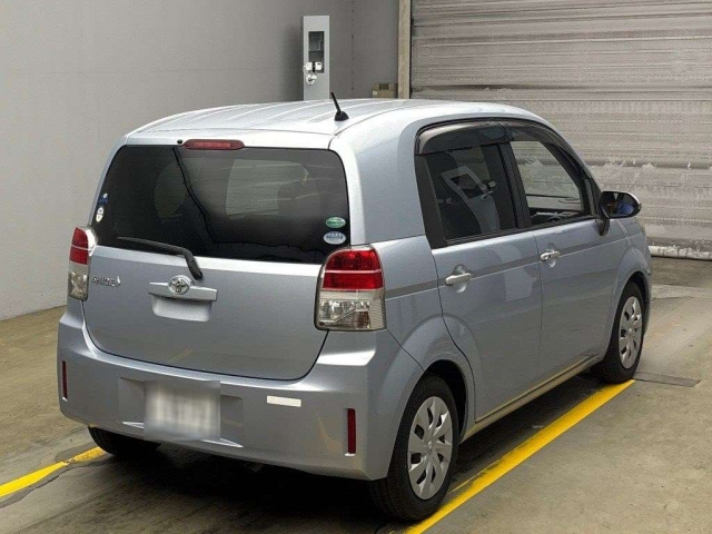 TOYOTA SPADE 2016