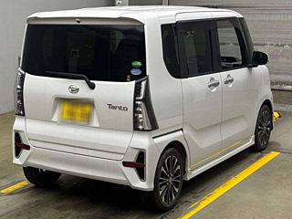 DAIHATSU TANTO 2021