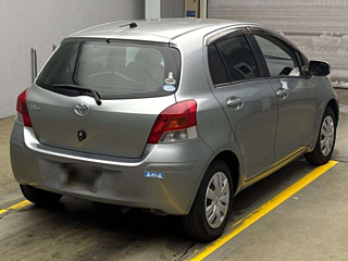 TOYOTA VITZ 2010