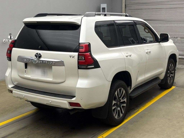 TOYOTA LAND CRUISER PRADO 2023