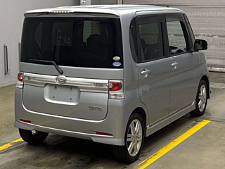 DAIHATSU TANTO 2011