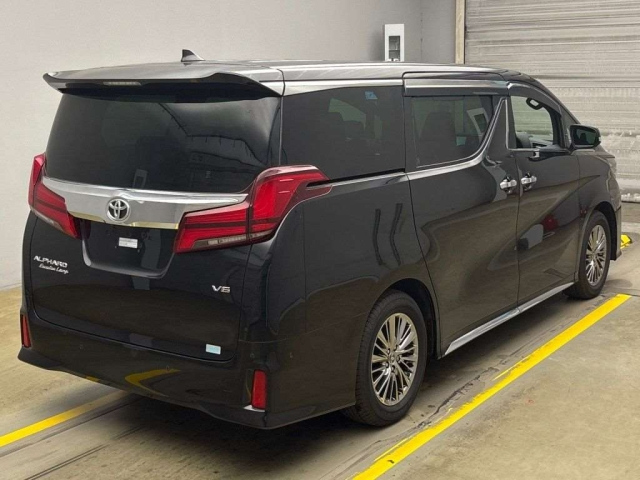 TOYOTA ALPHARD 2022