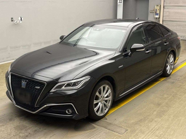 TOYOTA CROWN 2018