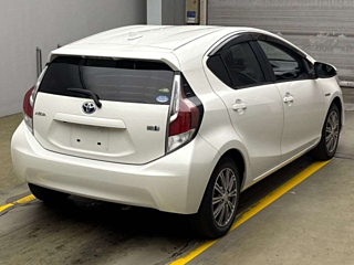 TOYOTA AQUA 2015