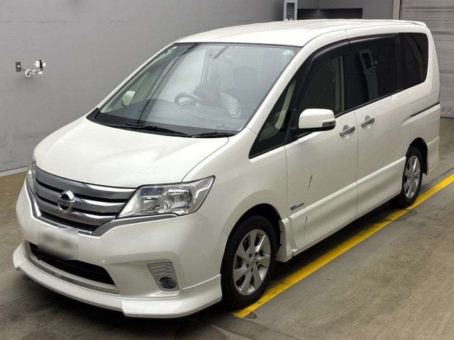 NISSAN SERENA 2013