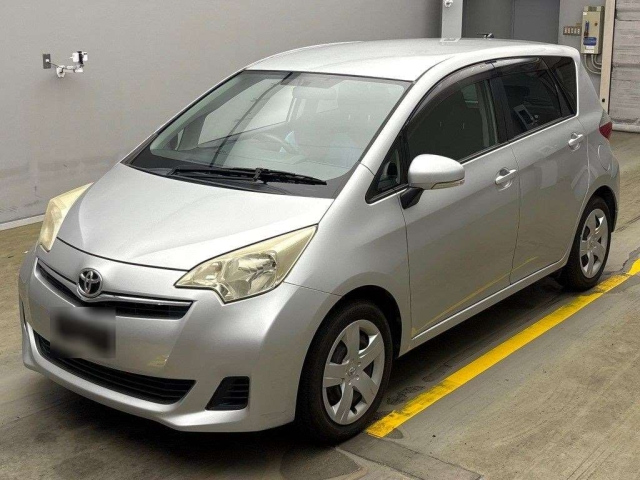 TOYOTA RACTIS 2011