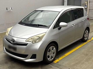 TOYOTA RACTIS 2011