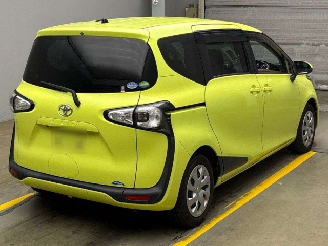 TOYOTA SIENTA 2016