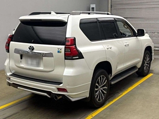 TOYOTA LAND CRUISER PRADO 2021