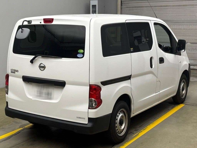 NISSAN NV200 2018