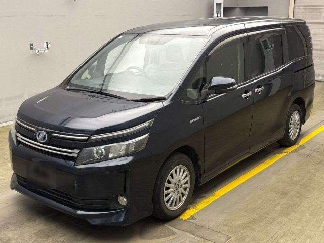 TOYOTA VOXY 2015
