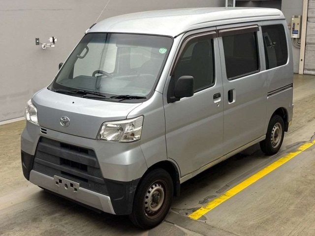 TOYOTA PIXIS VAN 2018