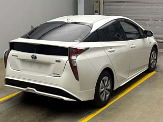 TOYOTA PRIUS 2017