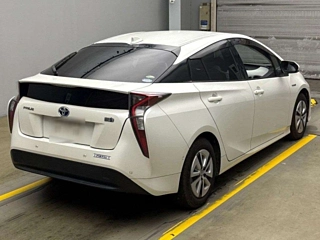 TOYOTA PRIUS 2016