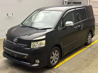 TOYOTA VOXY 2009