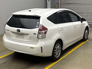 TOYOTA PRIUS ALPHA 2016