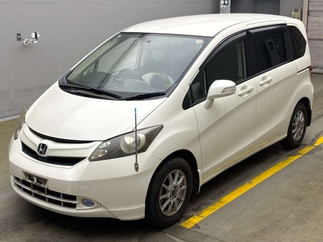 HONDA FREED 2010