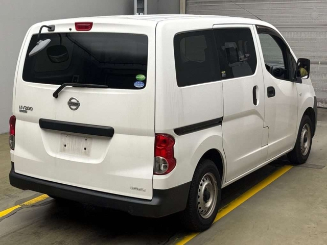 NISSAN NV200 2013
