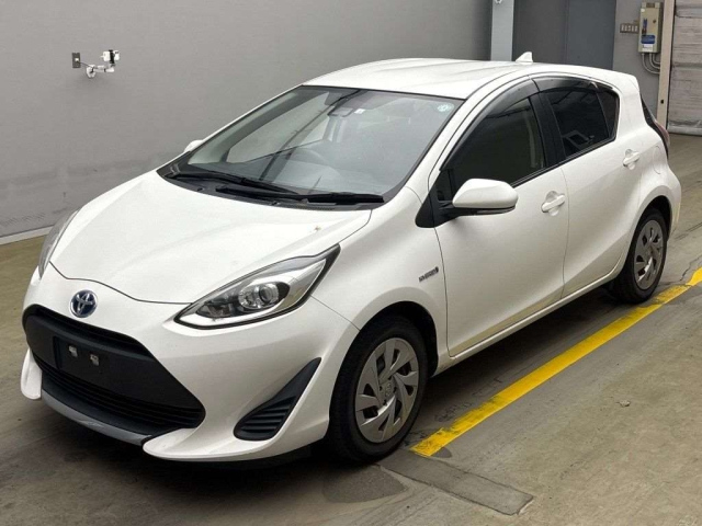 TOYOTA AQUA 2020