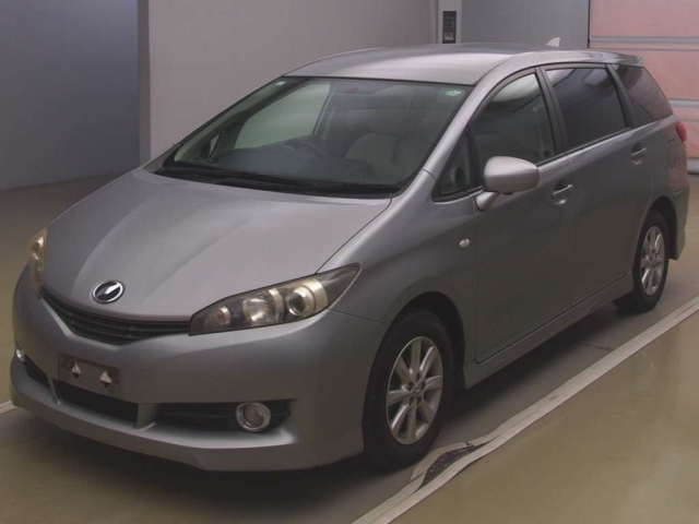 TOYOTA WISH 2011