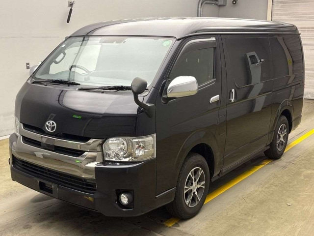 TOYOTA PRIUS 2019