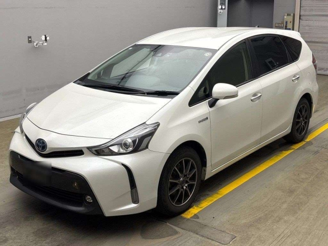 TOYOTA PRIUS ALPHA 2020