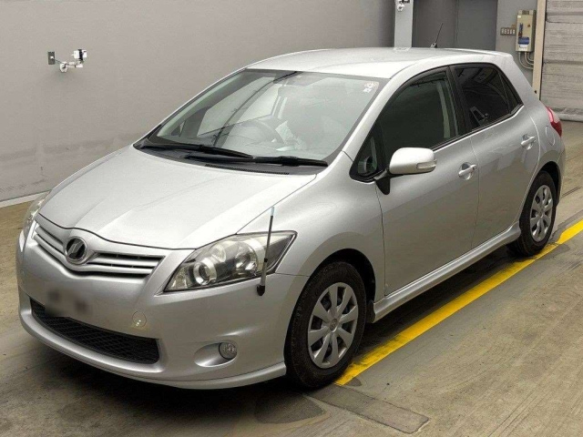 TOYOTA AURIS 2010